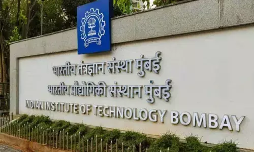 आईआईटी बाम्बे में 39 साल तक सेवाएं देने वाले रमन गरासे ने कर ली आत्महत्या