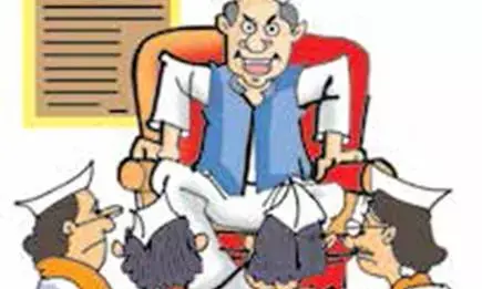 नेता नगरी में कमीशन की रिश्वतखोरी, लोकायुक्त पुलिस सागर का नगर परिषद अमानगंज में छापा