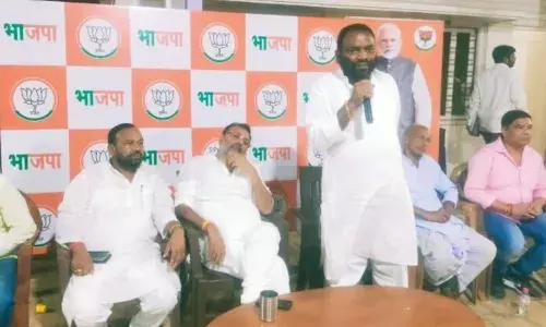 झारखंड सरकार के पूर्व मंत्री हरिनारायण राय ने अपने समर्थकों के साथ थामा बीजेपी का दामन झारखंड सरकार के पूर्व मंत्री हरिनारायण राय ने अपने समर्थकों के साथ थामा बीजेपी का दामन