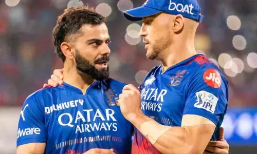 आरसीबी की लगातार तीसरी जीत, गुजरात को 4 विकेट से हराया, प्लेऑफ में पहुंचने की उम्मीदें बरकरार आरसीबी की लगातार तीसरी जीत, गुजरात को 4 विकेट से हराया, प्लेऑफ में पहुंचने की उम्मीदें बरकरार