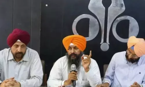 शिरोमणि अकाली दल को लगा बड़ा झटका, चुनाव के बीच चंडीगढ़ प्रत्याशी ने पार्टी से दिया इस्तीफा, टिकट भी लौटाया