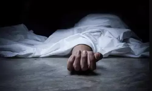 आम के बगीचे में कुल्हाड़ी से किसान की हत्या, गले पर मिले कई जख्म, घटना से इलाके में फैली सनसनी