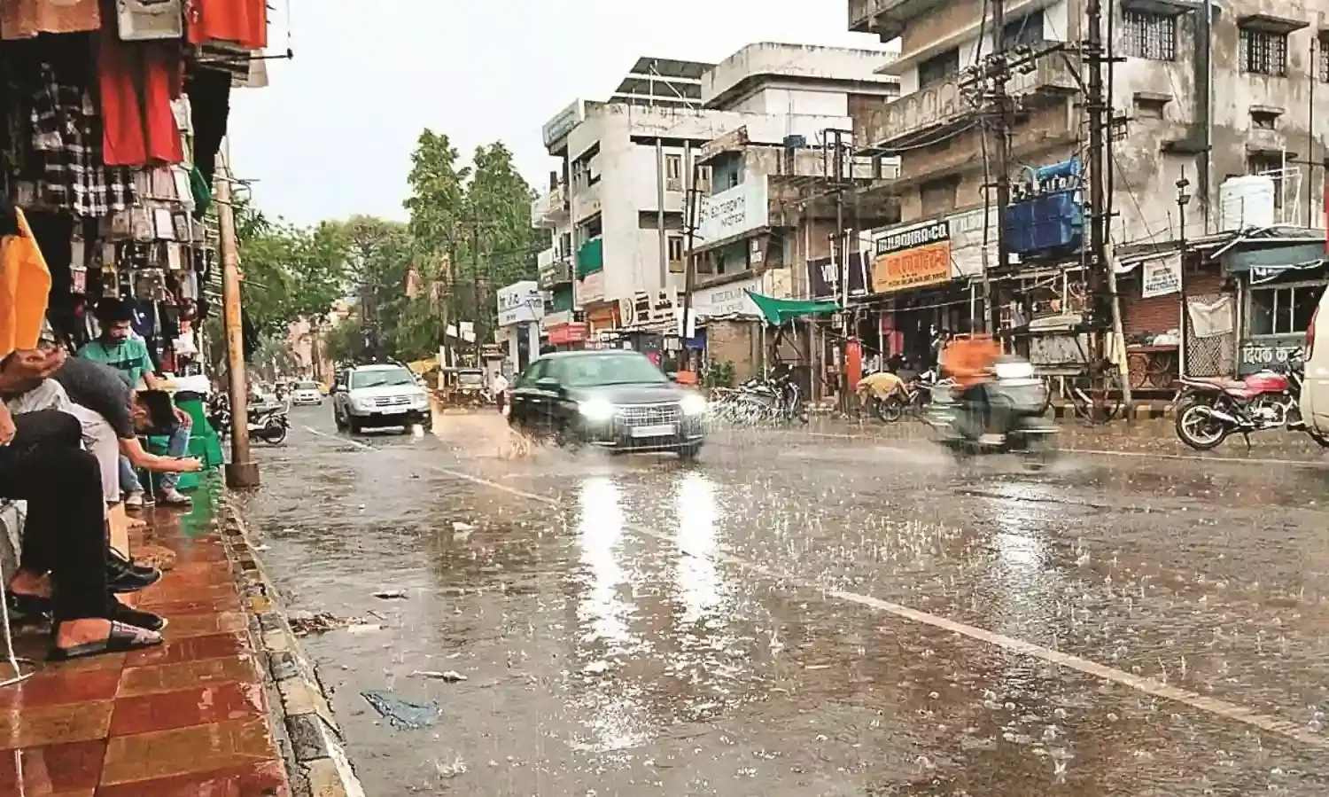 12 को आरेंज अलर्ट - बेमौसम बारिश से लुढ़का पारा, गर्मी से कुछ हद तक मिली राहत
