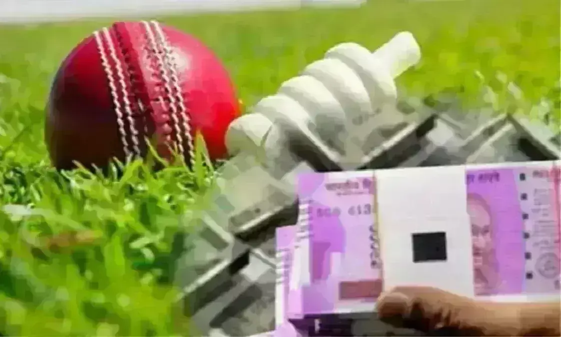 क्रिकेट सट्टा अड्डे पर छापा, 4 बुकी गिरफ्तार, मानकापुर थाने में प्रकरण दर्ज