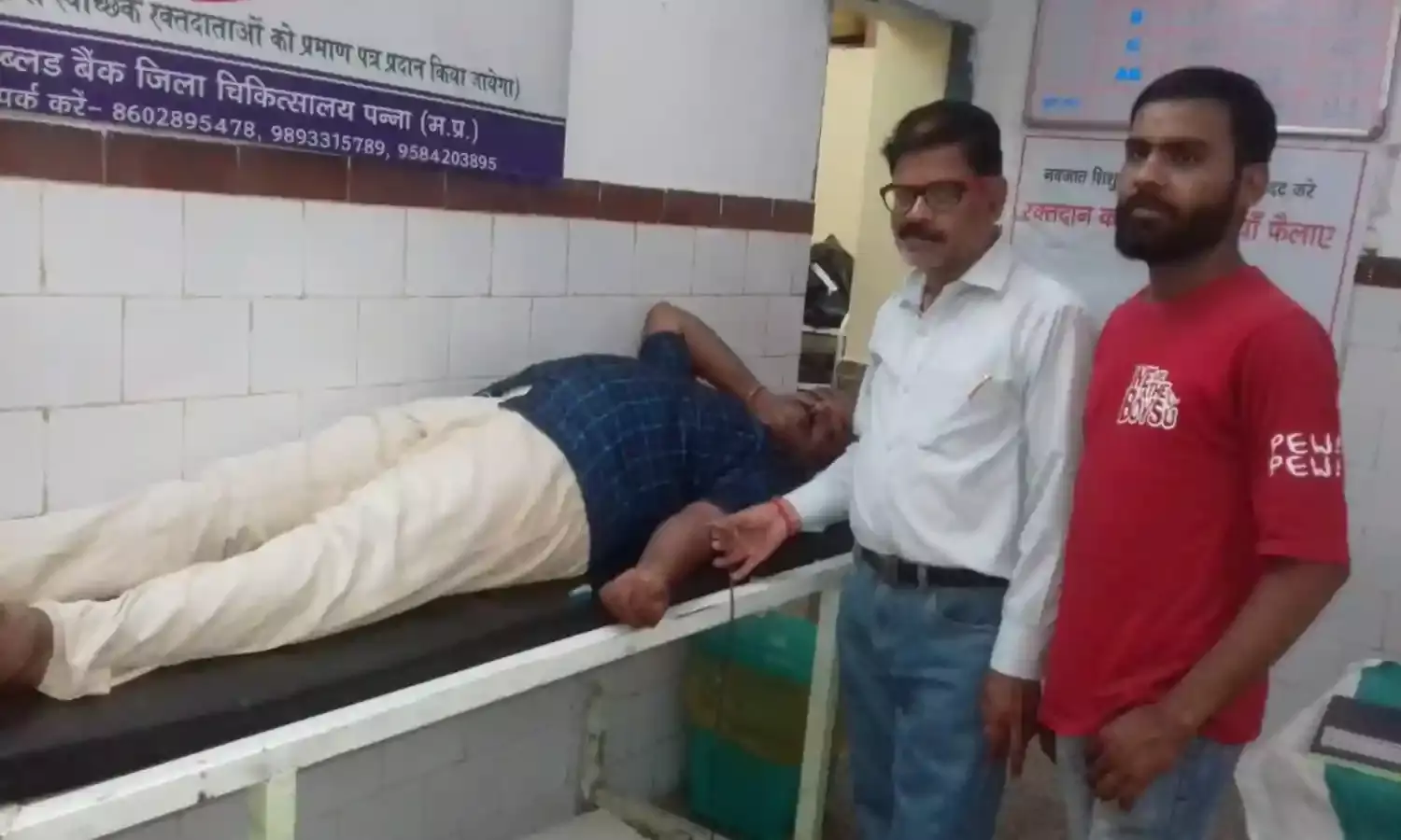 टीबी पीडित अनाथ किशोरी बालिका को किया रक्तदान