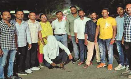 कार से ड्रग्स बेचने निकला तस्कर पकड़ाया, 16.44 लाख रुपए का माल हुआ जब्त