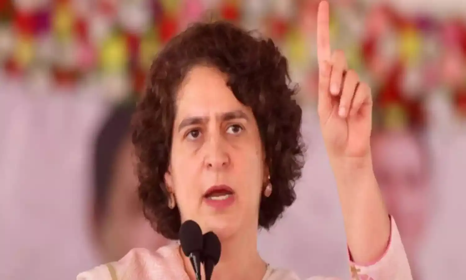 वह राजनीतिक मकसद से अमेठी आईं, रिश्ता बनाने में उन्हें 40 साल लगेंगे, प्रियंका गांधी ने साधा स्मृति ईरानी पर निशाना