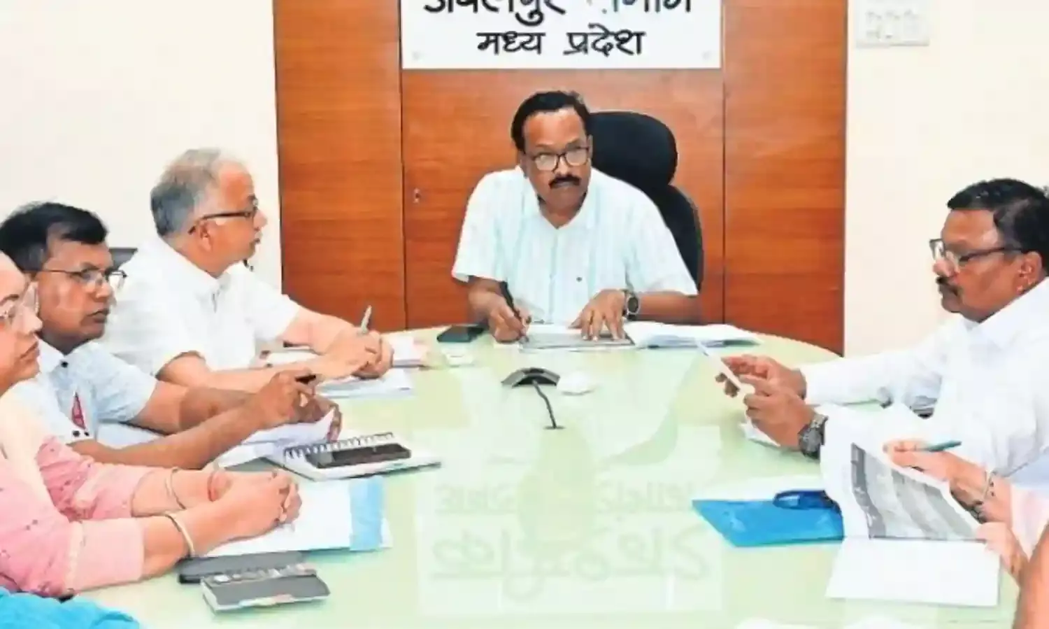 55 प्रतिशत आया रिजल्ट तो कमिश्नर ने लगाई फटकार