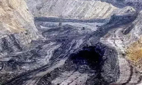 संभाग के तीनों जिले में सक्रिय हैं कोयला माफिया, हसदेव एरिया में राजनगर-रामनगर, जमुना कोतमा एरिया, सोहागपुर और जोहिला एरिया से प्रतिदिन लाखों रूपए की कोयला चोरी