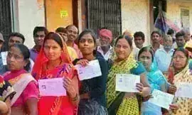 4 फीसदी मतदान बढ़ने से आंकड़ा पहुंचा 53.54, कसबा पेठ में सर्वाधिक वोटिंग