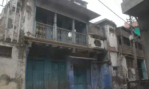 जर्जर इमारतों के गंभीर मामले की जांच में बयान देने नहीं पहुंचे मनपा अभियंता