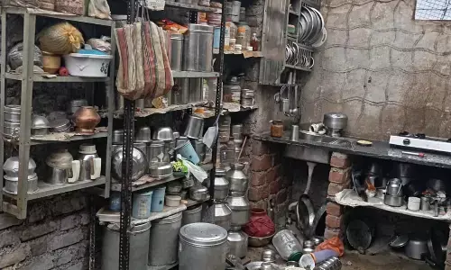अंधड़ ने आशियाने और बारिश-ओलों ने फसलें छीनीं,  ओले गिरे , संतरा, आम को भी नुकसान अंधड़ ने आशियाने और बारिश-ओलों ने फसलें छीनीं,  ओले गिरे , संतरा, आम को भी नुकसान