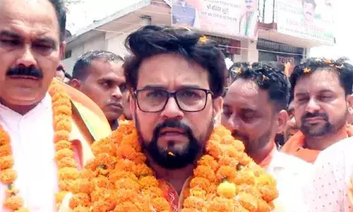 हमीरपुर में कांग्रेस रोक पाएगी भाजपा का विजय रथ!, पसीना बहा रहे अनुराग ठाकुर