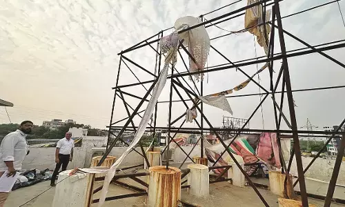 मुंबई की आंधी से डरा नागपुर , 50 होर्डिंग्स की हुई जांच 15 दिन में मिलेगी  रिपोर्ट