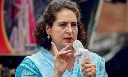 मैं हमेशा महिलाओं के साथ ही खड़ी रहती हूं चाहे वो किसी भी पार्टी की हों, प्रियंका गांधी ने दिया रिएक्शन