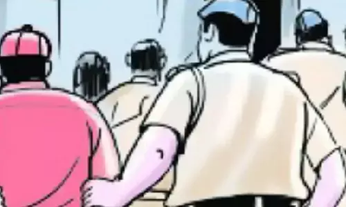 डिलेवरी बॉय निकले पार्सल चुराने वाले, दो नाबालिग समेत चार पकड़ाए