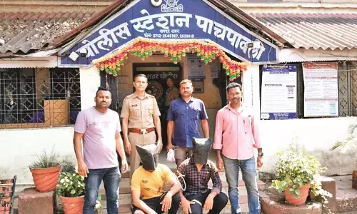 राशन दुकान में चोरी करने वाले दो चोर गिरफ्तार, 30 बोरा अनाज पुलिस ने किया जब्त