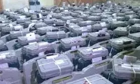 मतगणना के लिए तैयारी पूरी, स्ट्रांग रूम परिसर में डटे पुलिस और कर्मचारी मतगणना के लिए तैयारी पूरी, स्ट्रांग रूम परिसर में डटे पुलिस और कर्मचारी