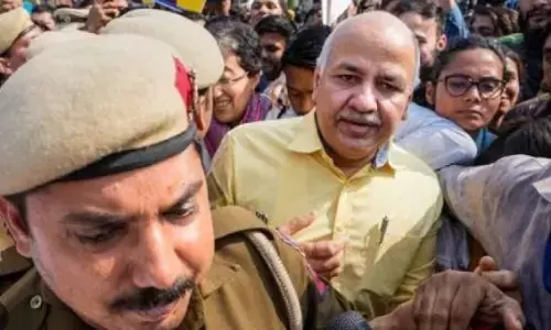 दिल्ली के पूर्व डिप्टी सीएम और आप नेता मनीष सिसोदिया को हाईकोर्ट से बड़ा झटका, कोर्ट ने जमानत  याचिका खारिज की दिल्ली के पूर्व डिप्टी सीएम और आप नेता मनीष सिसोदिया को हाईकोर्ट से बड़ा झटका, कोर्ट ने जमानत  याचिका खारिज की