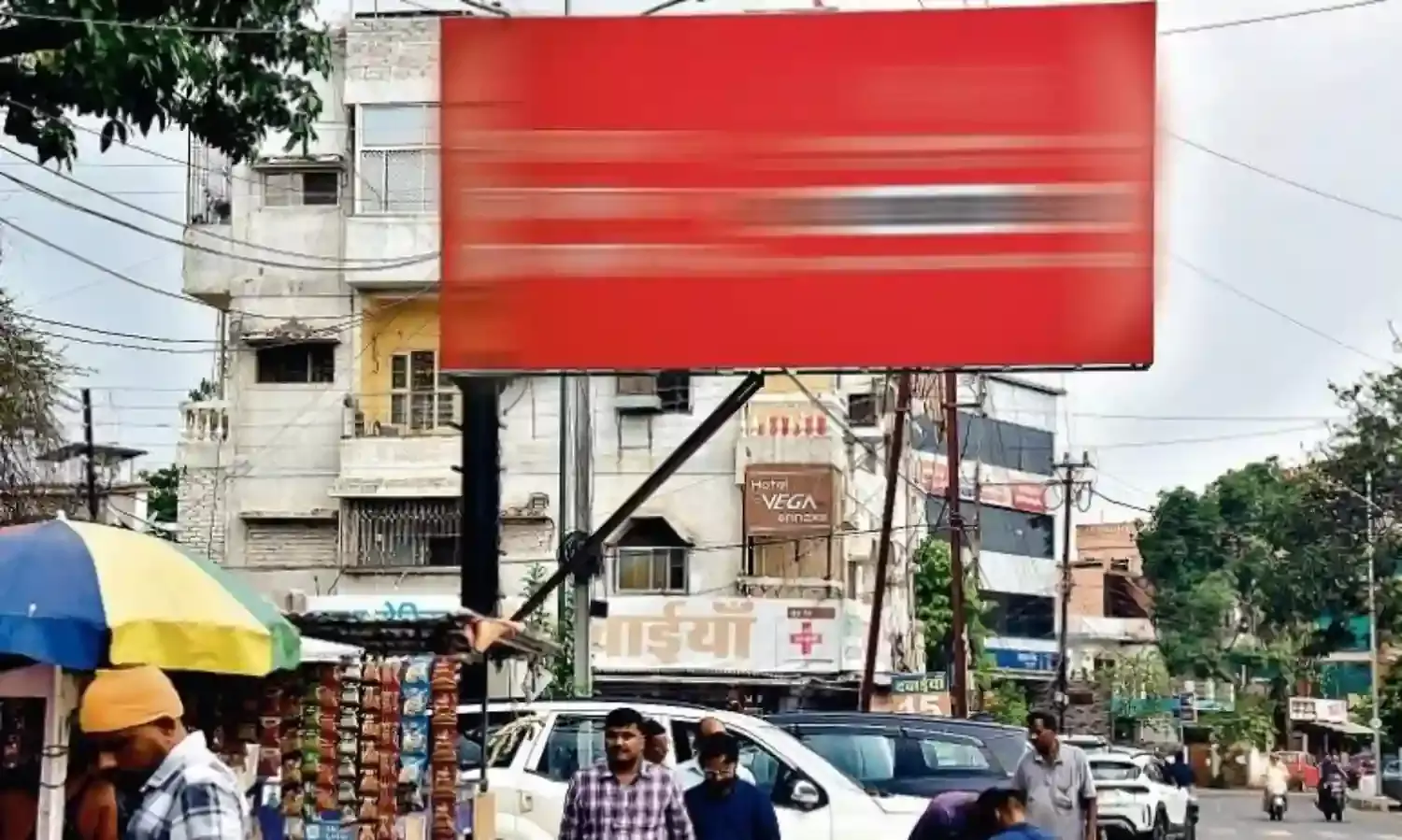 नगर निगम के अधिकारी जान बूझकर बरत रहे लापरवाही