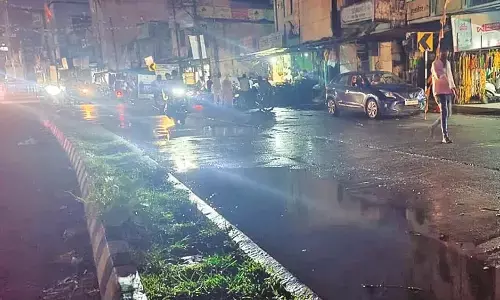 आमगांव में बरसी फुहारें, जिले के अन्य क्षेत्रों में चली धूल भरी आंधी आमगांव में बरसी फुहारें, जिले के अन्य क्षेत्रों में चली धूल भरी आंधी