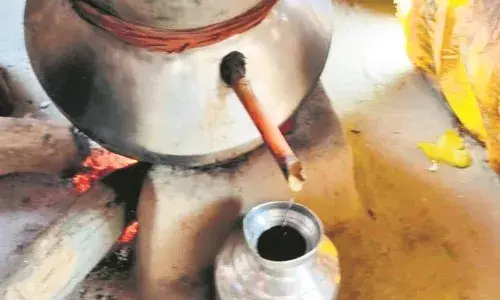 जिले के अवैध शराब अड्‌डों पर छापे, शराब समेत 1 लाख 11 हजार रुपए का माल जब्त