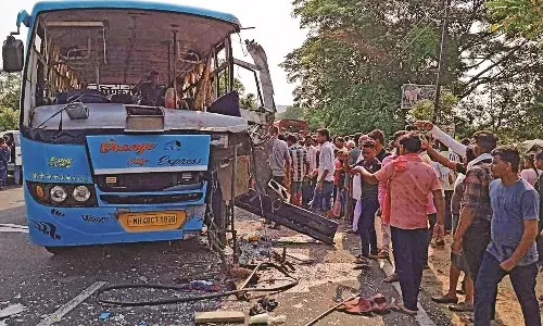 निजी-एसटी बस में भिड़ंत - 9 घायल, 3 गंभीर, केलझर इलाके में हुआ था हादसा