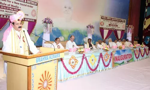 संवाद से निकालें संकटों का समाधान: प्रो.संजय द्विवेदी