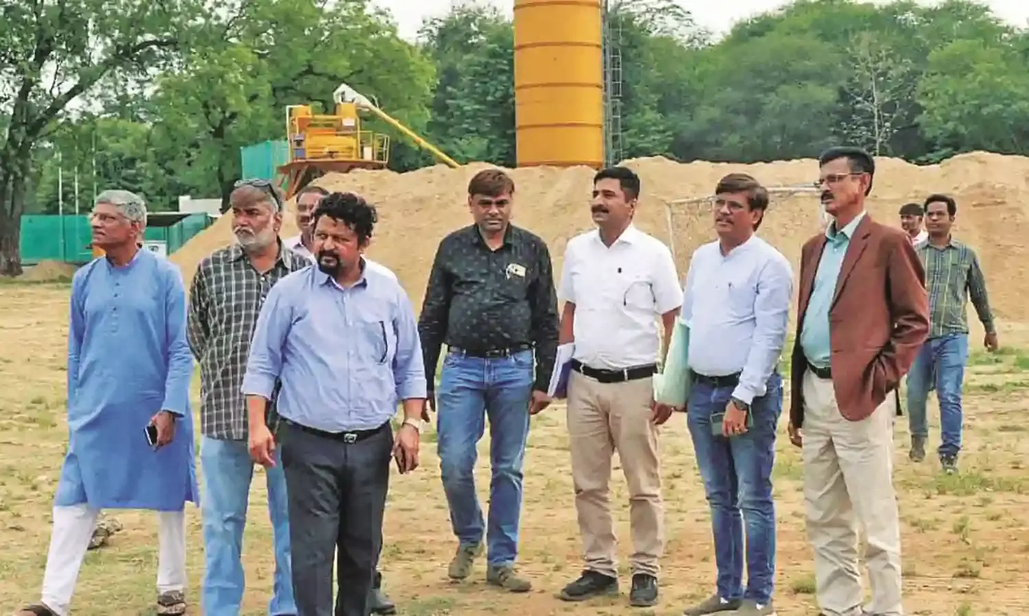 नागपुर विश्वविद्यालय के शताब्दी महोत्सव पर मल्टीपर्पज इनडोर स्टेडियम का निर्माण शुरू