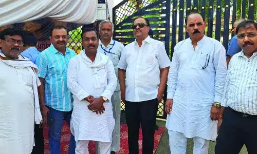 स्ट्रांग रूम की व्यवस्था पर कांग्रेस उम्मीदवार ने उठाए सवाल स्ट्रांग रूम की व्यवस्था पर कांग्रेस उम्मीदवार ने उठाए सवाल