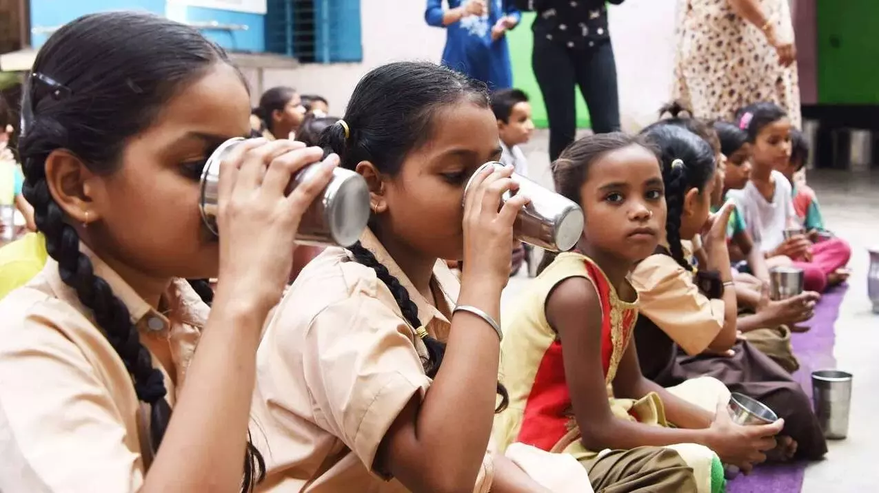 मिड डे मील के ऑनलाइन फ्रॉड में फंसे 32 सरकारी स्कूल मिड डे मील के ऑनलाइन फ्रॉड में फंसे 32 सरकारी स्कूल