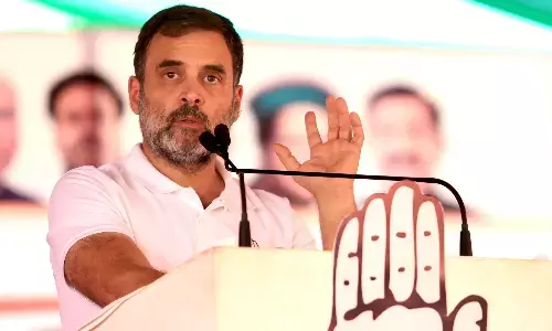 इलेक्टोरल बॉन्ड और अग्निवीर योजना पर जमकर बरसे राहुल गांधी, कोरोना काल को भी किया याद इलेक्टोरल बॉन्ड और अग्निवीर योजना पर जमकर बरसे राहुल गांधी, कोरोना काल को भी किया याद