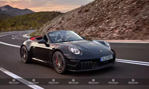 New Porsche 911 Hybrid Performance हुई अनवील, 100 KMPH की रफ्तार पकड़ने में लगता है सिर्फ सेकेंड का समय