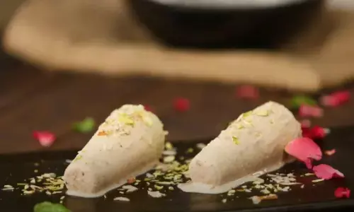 इस गर्मी घर पर बनाएं टेस्टी और मलाईदार गुलकंद कुल्फी, यहां जानिए पूरी रेसिपी