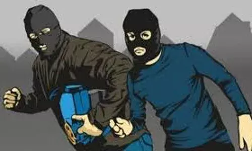 चोरों ने चुराए 37 इलेक्ट्रिक पोल, पुलिस थाने में मामला दर्ज, आरोपियों की पड़ताल