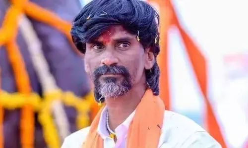 अदालत ने धोखाधड़ी मामले में मनोज जरांगे पाटील का वारंट किया रद्द