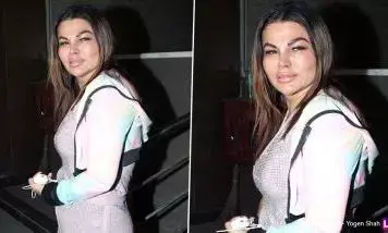 अभिनेत्री राखी सावंत को अंधेरी मेट्रोपोलिटन कोर्ट से लगा झटका, जमानत देने से इनकार अभिनेत्री राखी सावंत को अंधेरी मेट्रोपोलिटन कोर्ट से लगा झटका, जमानत देने से इनकार