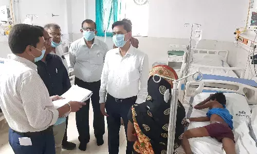 नागपुर से डिस्चार्ज होकर लौटा मासूम, अब जिला अस्पताल में डॉक्टरों की निगरानी में हो रहा इलाज