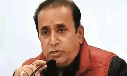 देशमुख और तटकरे एक दूसरे को दे रहे चुनौतियां, लंबे समय से है राजनीतिक स्पर्धा देशमुख और तटकरे एक दूसरे को दे रहे चुनौतियां, लंबे समय से है राजनीतिक स्पर्धा