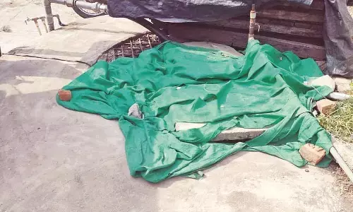 कुएं पर लगाया ताला, पेयजल को लेकर टेंशन, सिरसपेठ में कम पानी आने से परेशानी कुएं पर लगाया ताला, पेयजल को लेकर टेंशन, सिरसपेठ में कम पानी आने से परेशानी