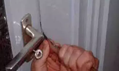 बूट में छिपाई चाबी, फिर भी चोरी हो गई , आरोपी की तलाश में फुटेज खंगाले