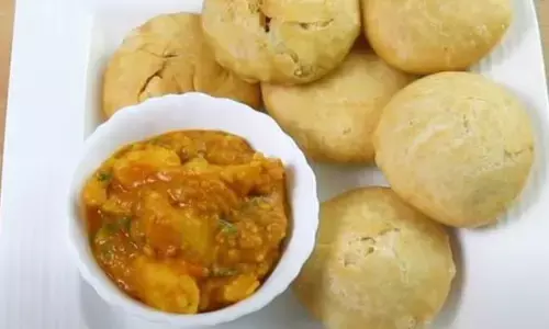 सुबह के नाश्ते में बनाए हलवाई जैसी खस्ता मूंग दाल की कचौड़ी, साथ में पड़ोसे आलू की सब्जी, बच्चे हो जाएंगे खुश सुबह के नाश्ते में बनाए हलवाई जैसी खस्ता मूंग दाल की कचौड़ी, साथ में पड़ोसे आलू की सब्जी, बच्चे हो जाएंगे खुश