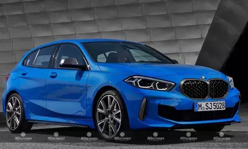 2025 BMW 1 सीरीज का ग्लोबल डेब्यू से पहले टीजर जारी, जानिए कब होगी लॉन्च?