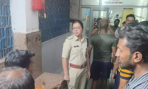 गाय को बचाने कुएं में उतरे तीन ग्रामीणों की मौत, एक की हालत गंभीर गाय को बचाने कुएं में उतरे तीन ग्रामीणों की मौत, एक की हालत गंभीर