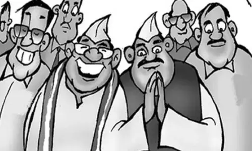 जन प्रतिनिधियों के खिलाफ 71 मामले लंबित, पूर्व सांसद-विधायक-पूर्व नगरसेवक शामिल