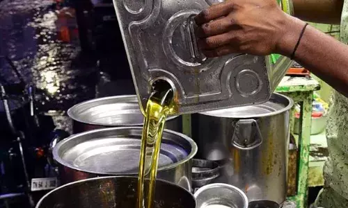 सेहत के लिए नुकसानदायक तेल को नहीं परख पा रही टीओएम मशीन, विक्रेताओं की चालाकी के सामने फेल