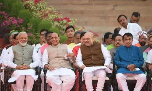 आज तीसरी बार पीएम पद की शपथ लेंगे नरेंद्र मोदी, ये सांसद हो सकते हैं मंत्रीमंडल में शामिल आज तीसरी बार पीएम पद की शपथ लेंगे नरेंद्र मोदी, ये सांसद हो सकते हैं मंत्रीमंडल में शामिल