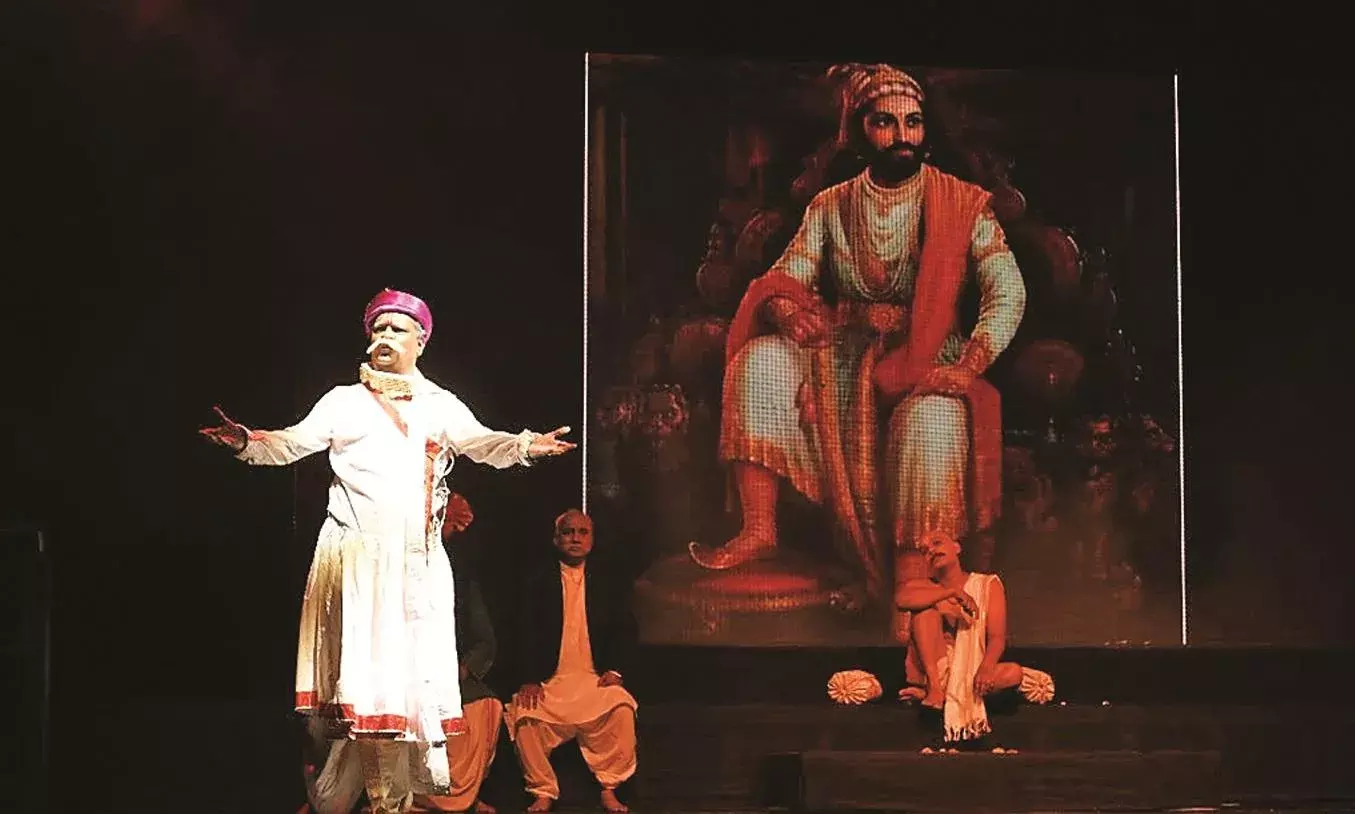 चमत्कार पर गूंजीं तालियां, शेगांव के संत गजानन महानाट्य का शानदार मंचन