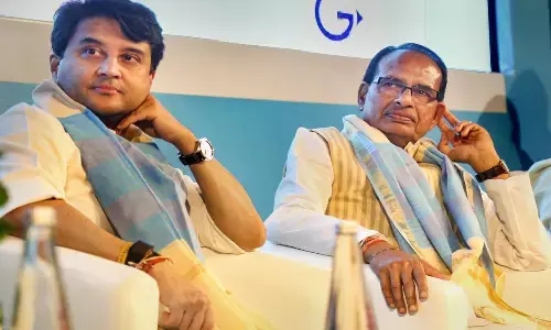 मोदी कैबिनेट में शामिल हुए मध्य प्रदेश के 5 नेता, शिवराज, सिंधिया और वीरेंद्र कुमार ने संभाली केंद्रीय मंत्री की कमान मोदी कैबिनेट में शामिल हुए मध्य प्रदेश के 5 नेता, शिवराज, सिंधिया और वीरेंद्र कुमार ने संभाली केंद्रीय मंत्री की कमान