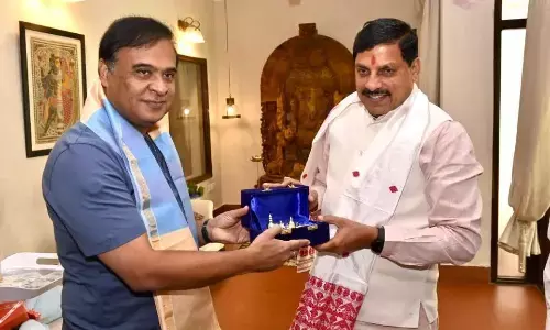 असम मुख्यमंत्री डॉ. हिमन्त बिश्व शर्मा ने मध्य प्रदेश के मुख्यमंत्री डॉ. मोहन यादव से की सौजन्य भेंट